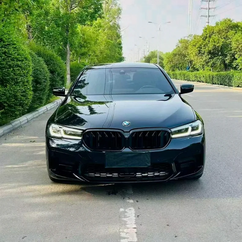 23年宝马5系改款525Li