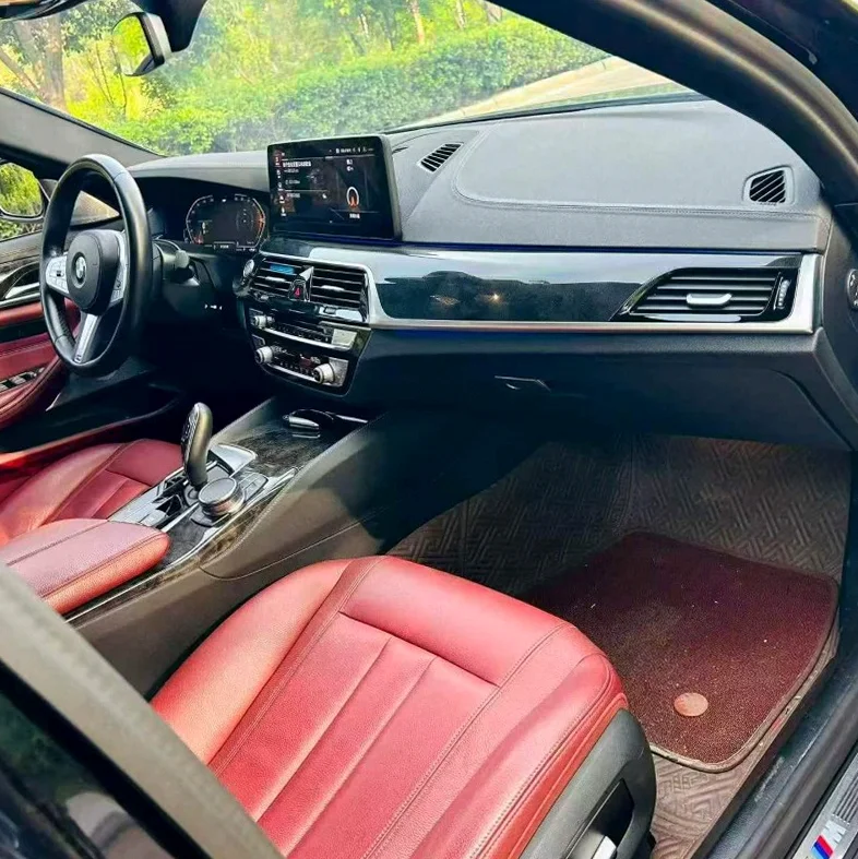 宝马5系 内饰前排