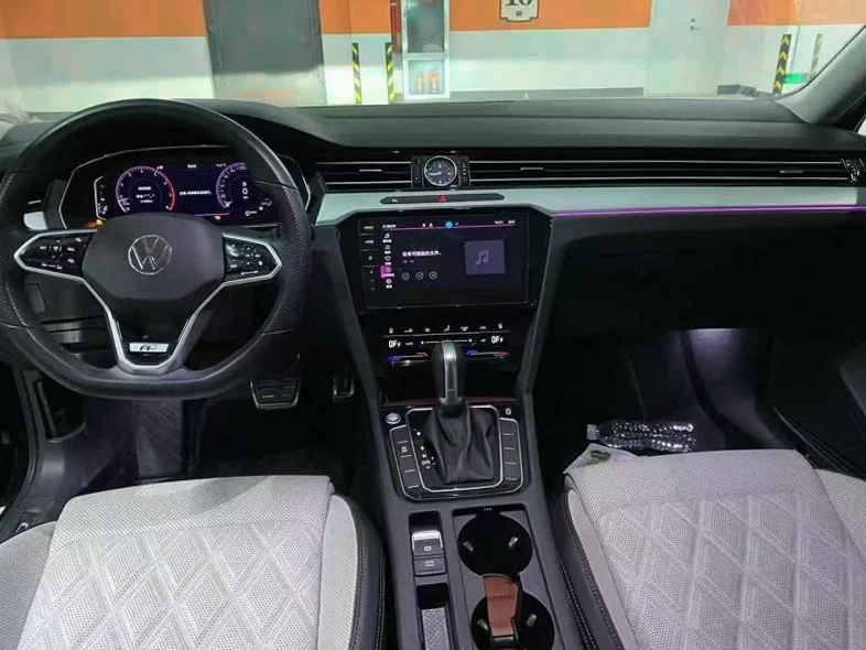 大众迈腾 后面外观二