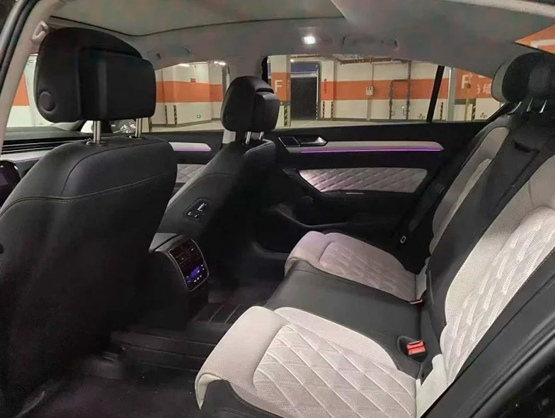 大众迈腾 后面外观三