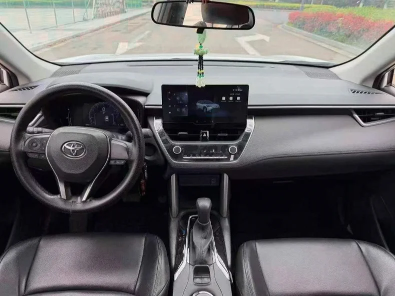 丰田锋兰达 后面外观一