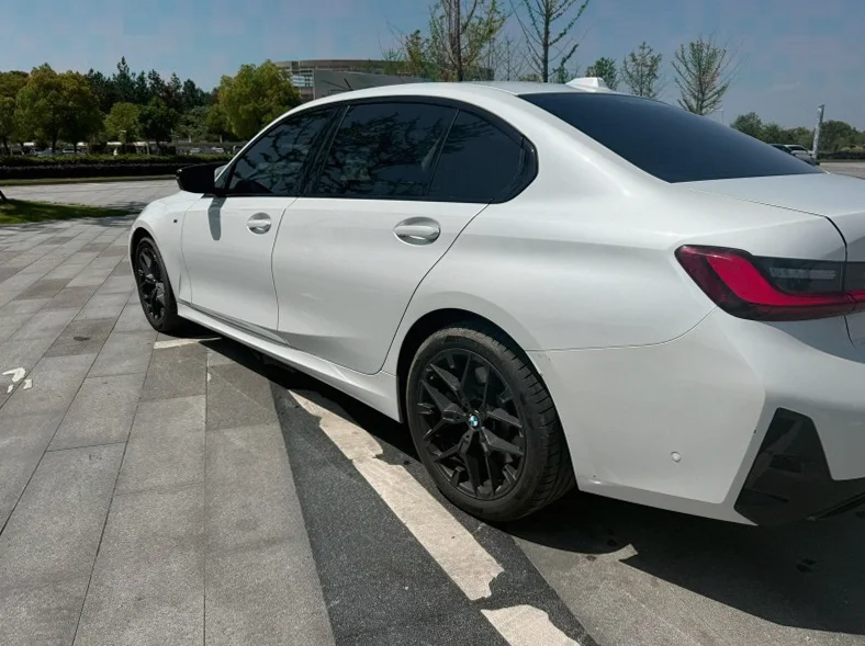 宝马3系 内饰后排