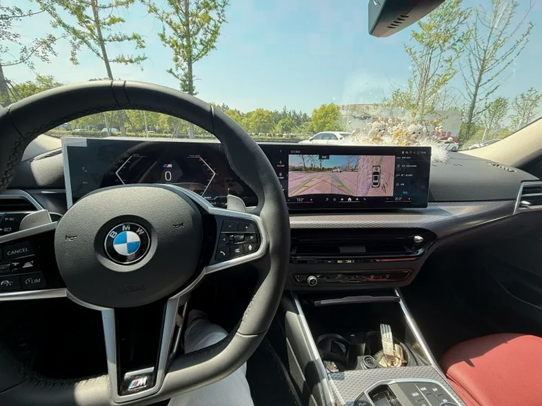 宝马3系 后面外观一