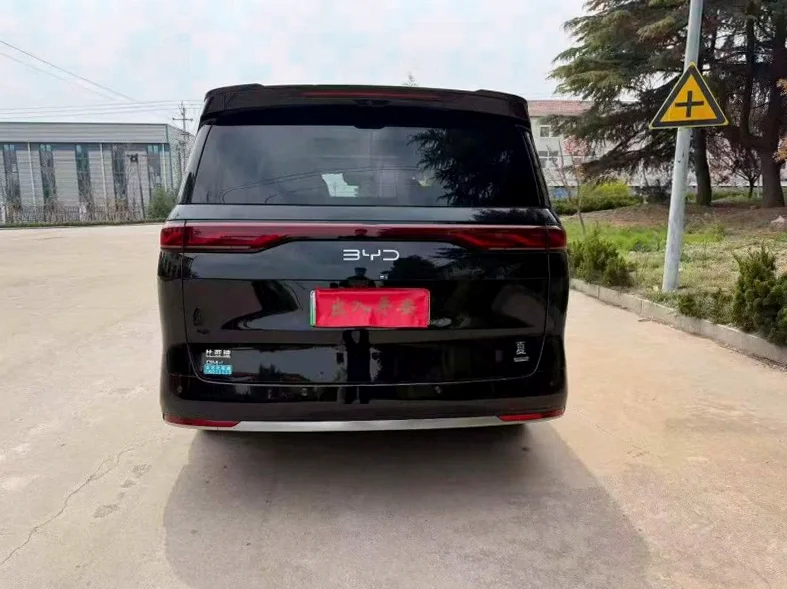 比亚迪夏 驾驶室