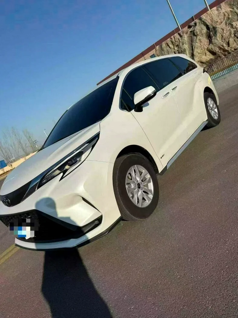 丰田格瑞维亚 正面外观二