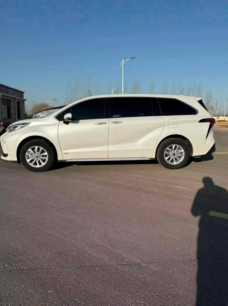 丰田格瑞维亚 内饰前排