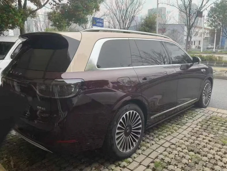 华为智选问界 正面外观三