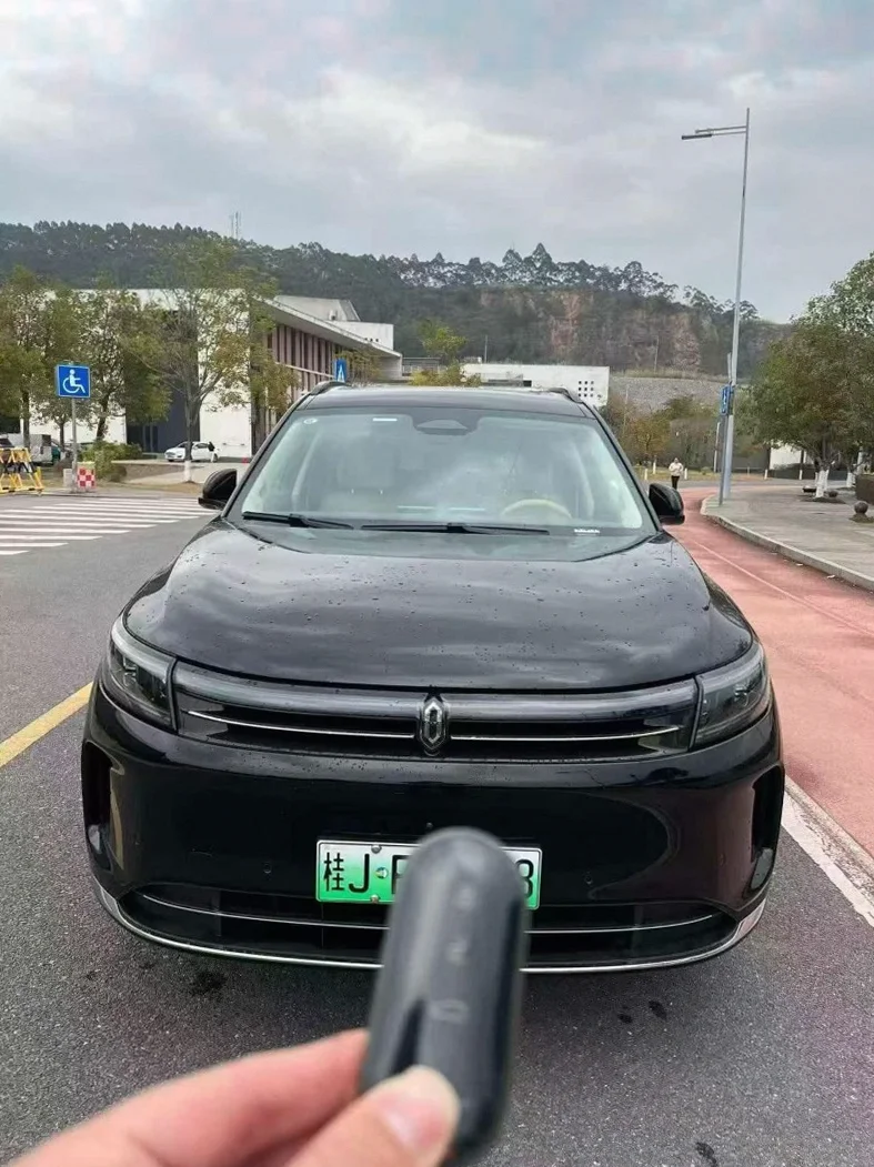 25年问界M7新能源增程式