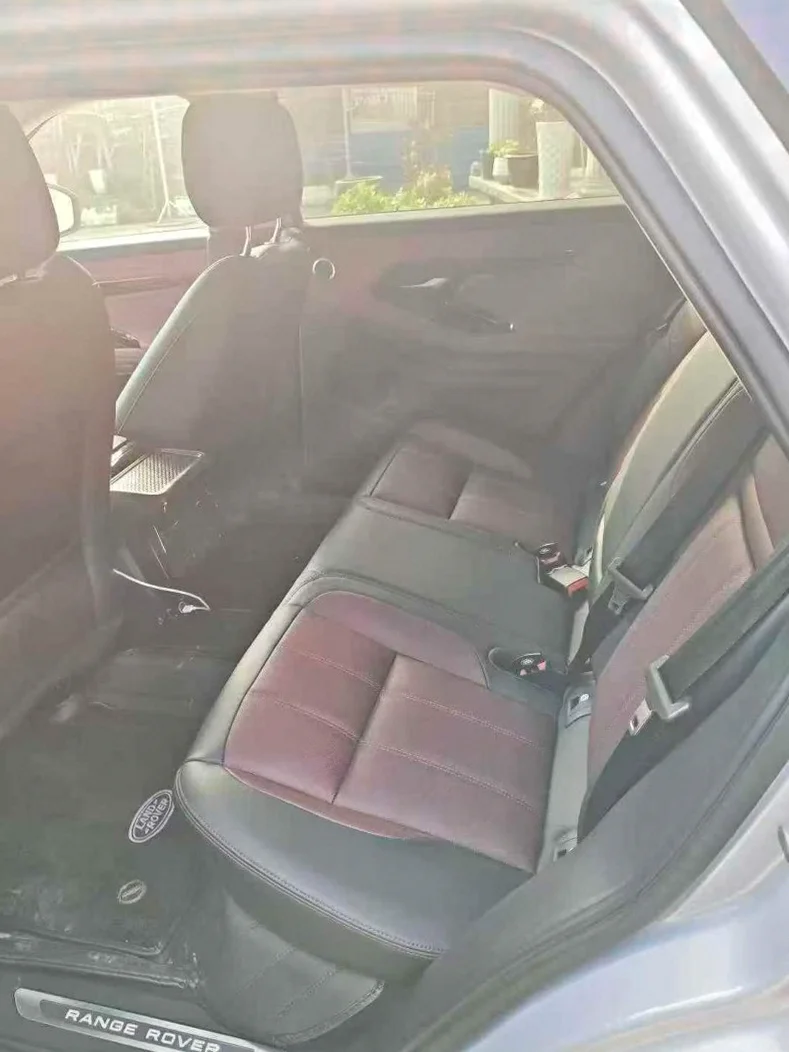 路虎极光 后面外观二