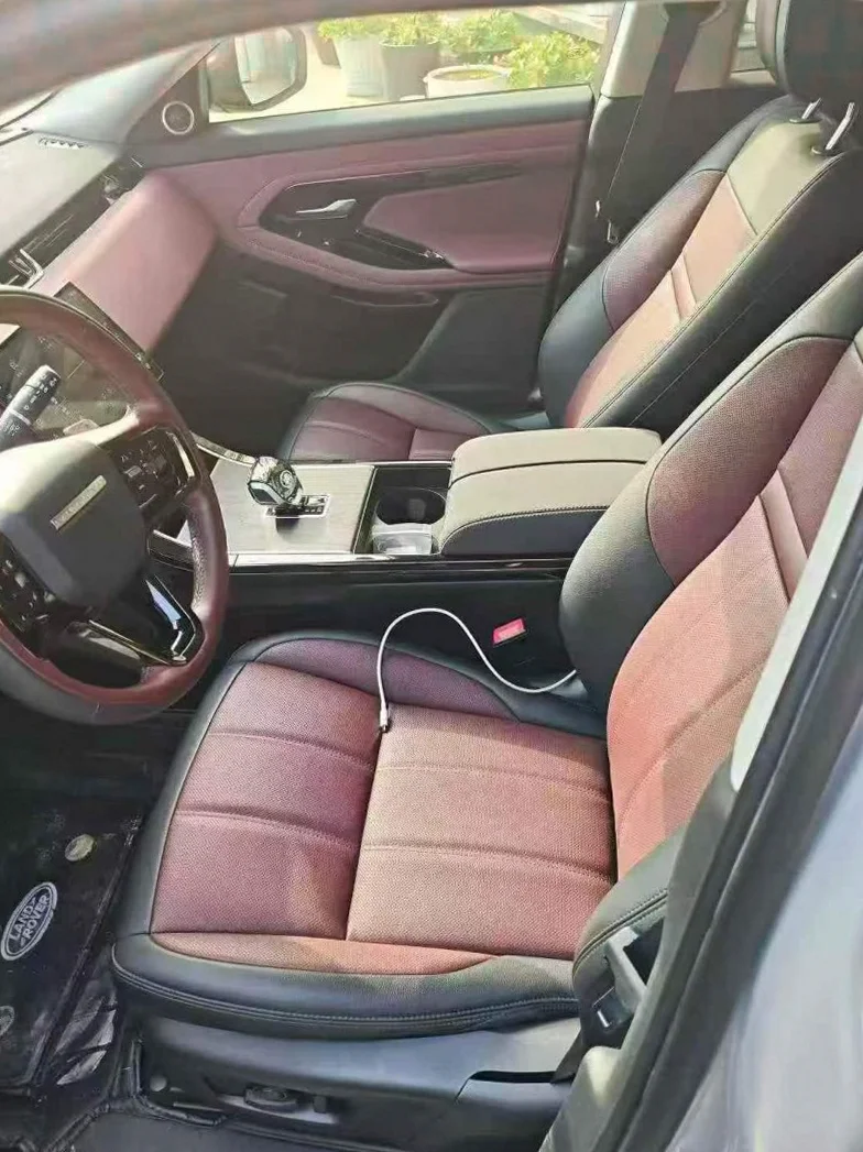 路虎极光 后面外观一