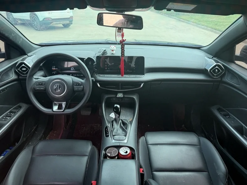 名爵5 内饰前排