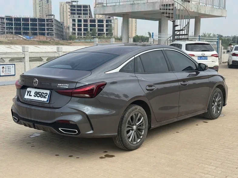 名爵5 后面外观三