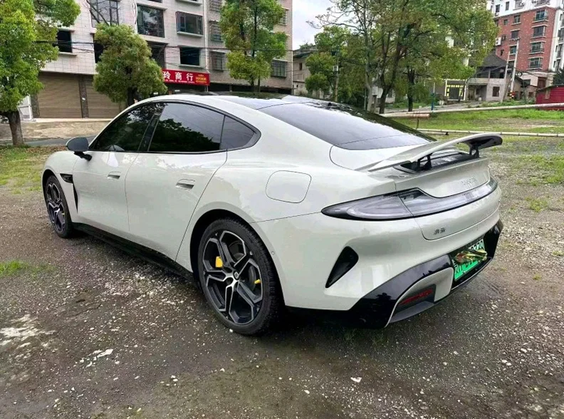 小米SU7 内饰前排