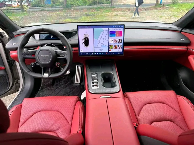 小米SU7 后面外观二