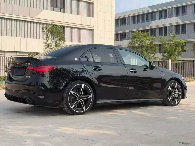 奔驰AMG 内饰后排