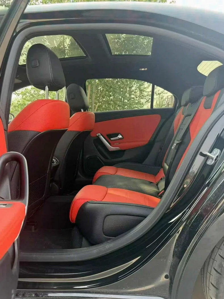 奔驰AMG 后面外观二