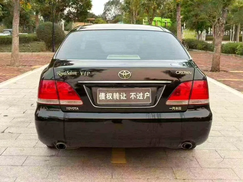 丰田皇冠 驾驶室