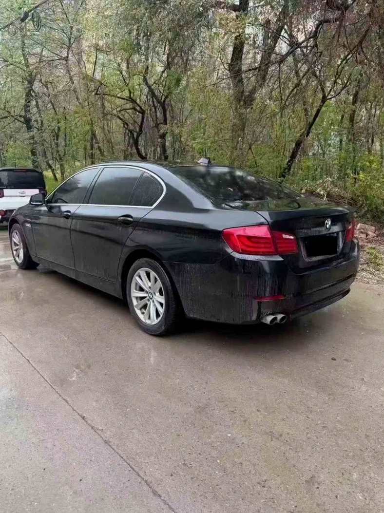 宝马5系 内饰后排