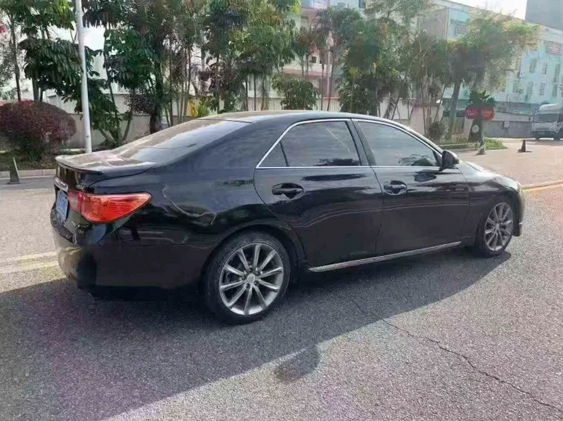 丰田锐志 内饰后排