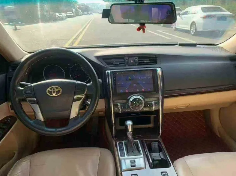 丰田锐志 后面外观一