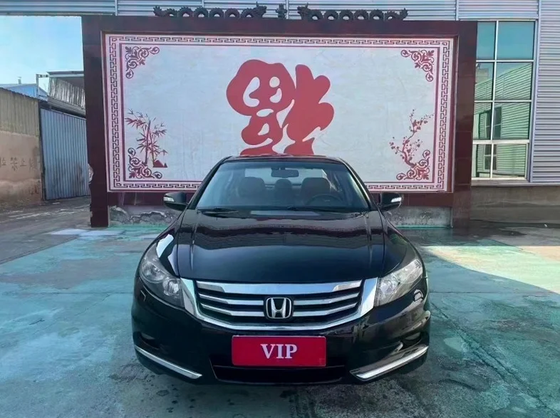 13年本田雅阁2.4L自动高配