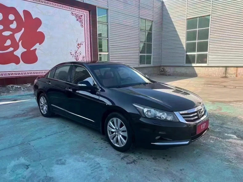 本田雅阁 正面外观三