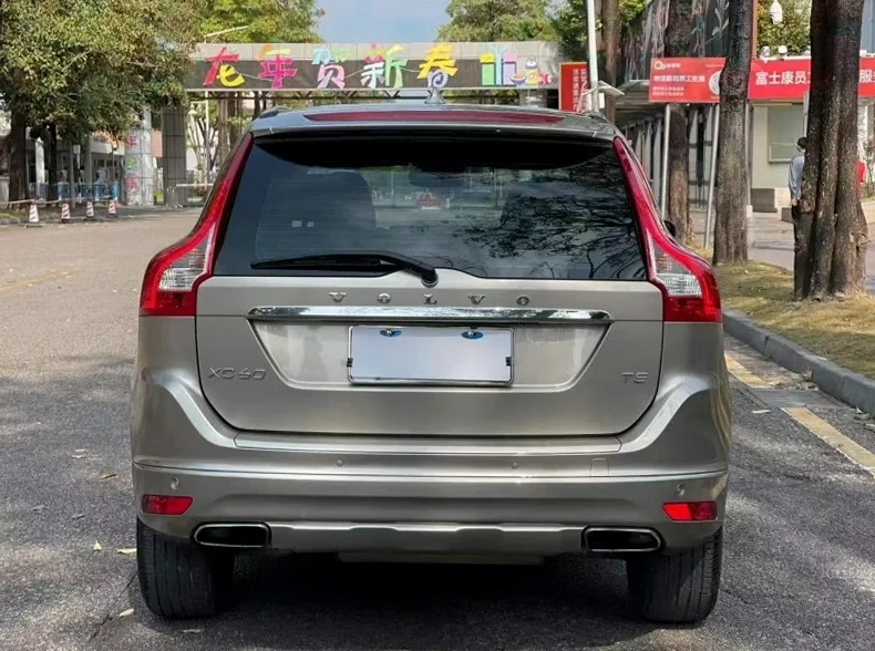 沃尔沃XC60 驾驶室