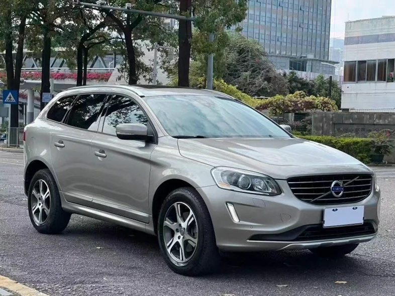 沃尔沃XC60 正面外观三