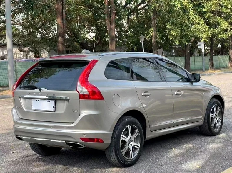 沃尔沃XC60 内饰前排