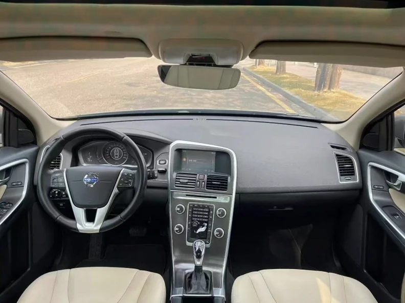 沃尔沃XC60 后面外观二