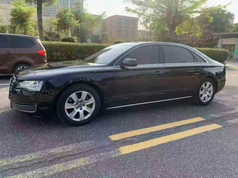 奥迪A8L 正面外观三