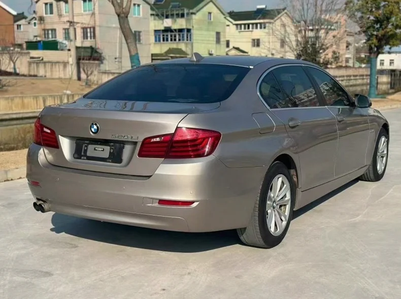 宝马5系 后面外观二