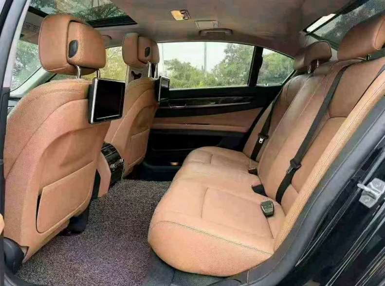 宝马7系 内饰前排