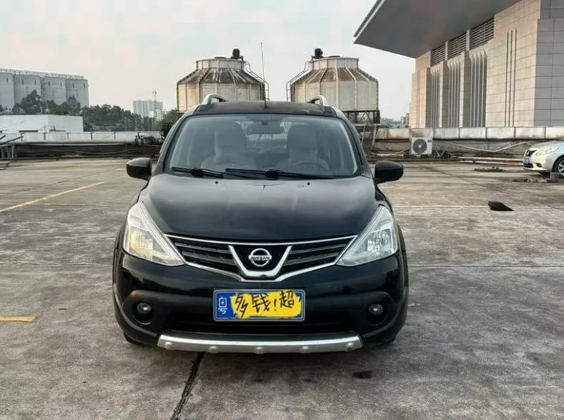 14年日产骊威1.6自动挡