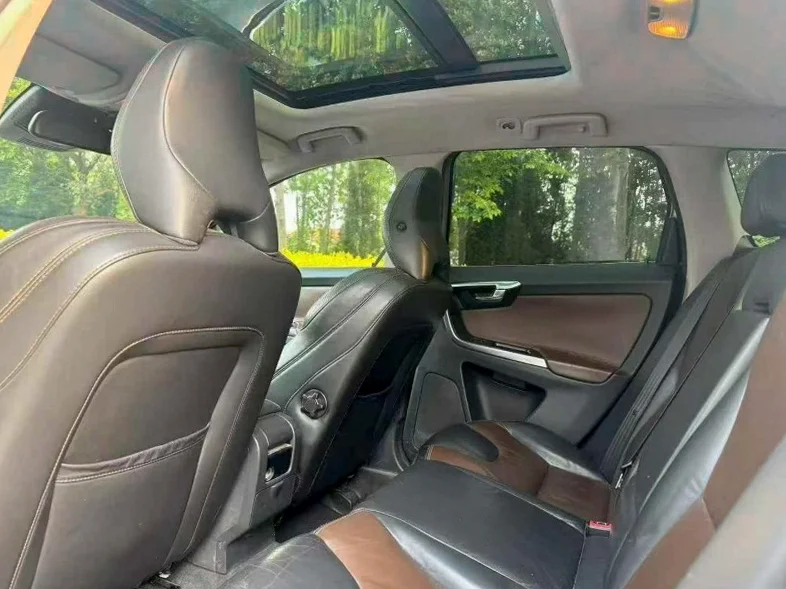 沃尔沃XC60 后面外观一