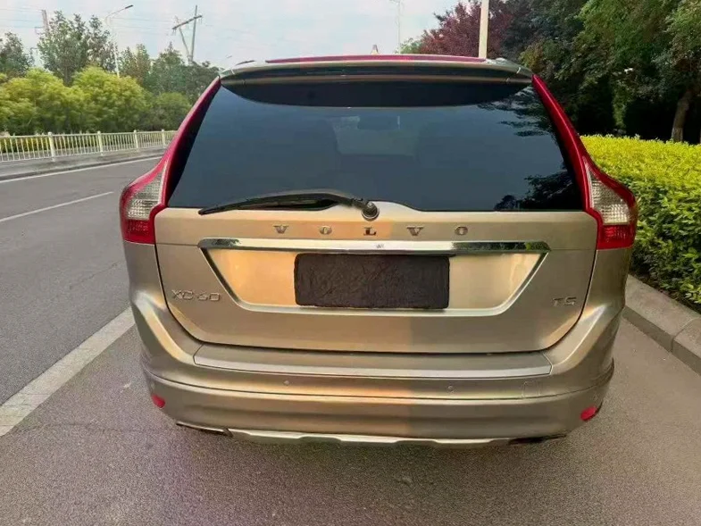 沃尔沃XC60 内饰后排