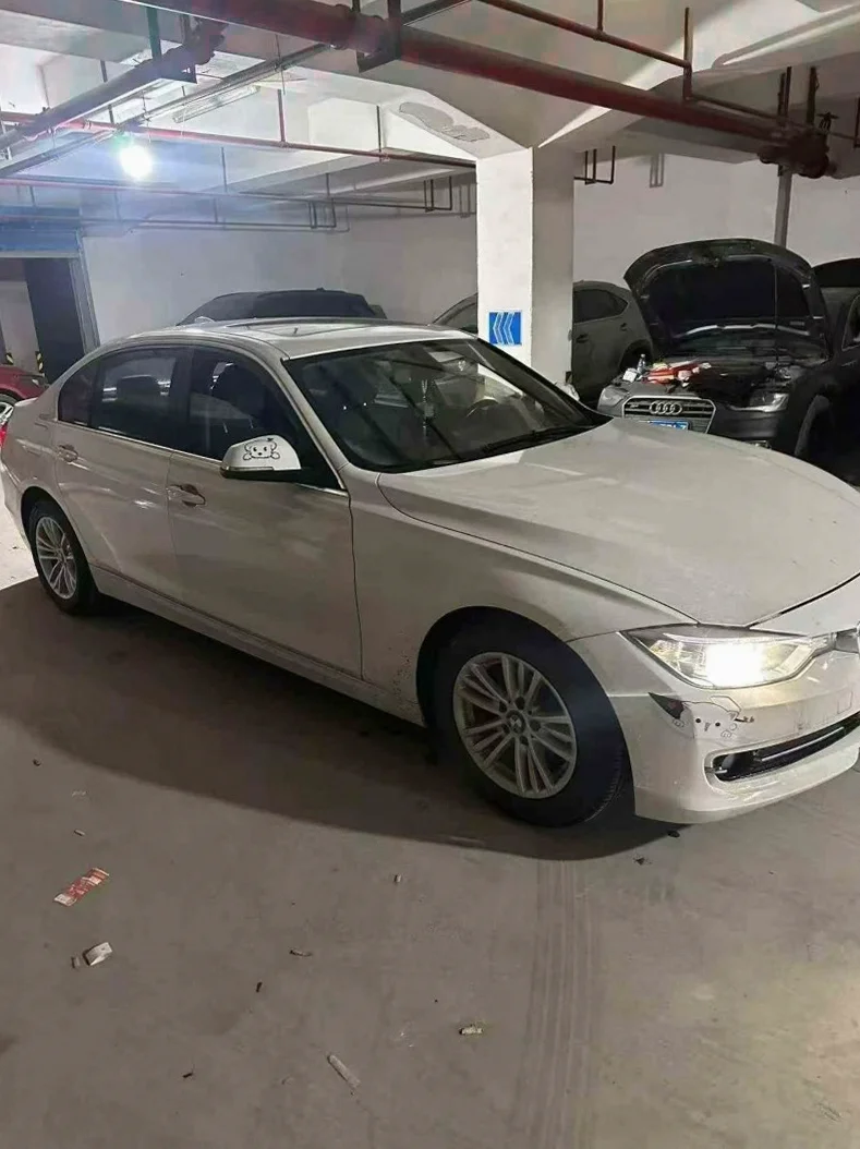 宝马3系 后面外观三