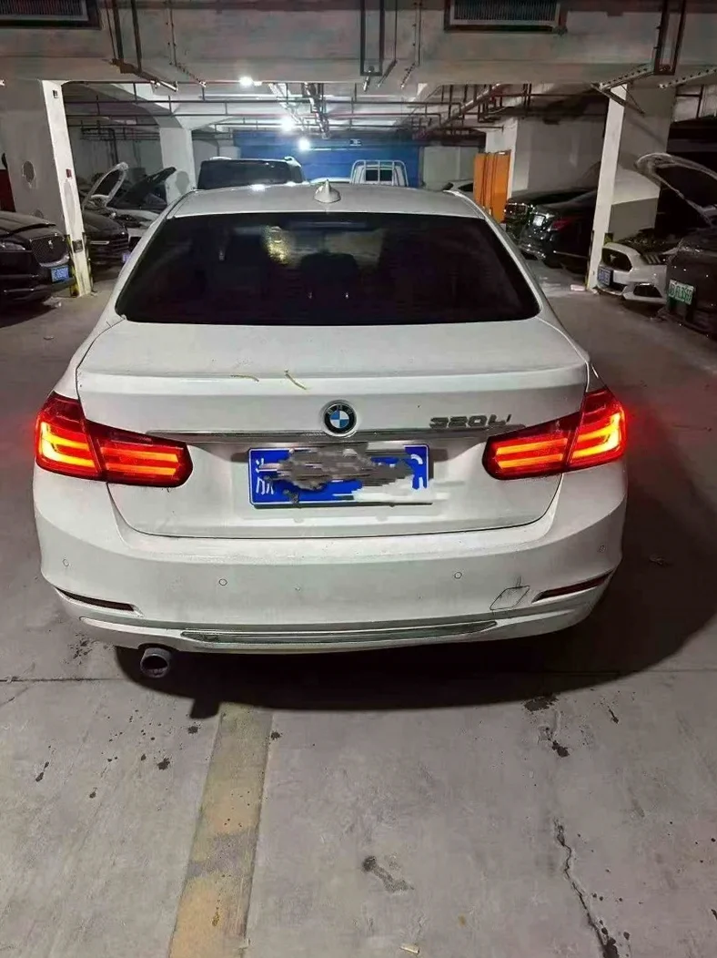 宝马3系 正面外观二