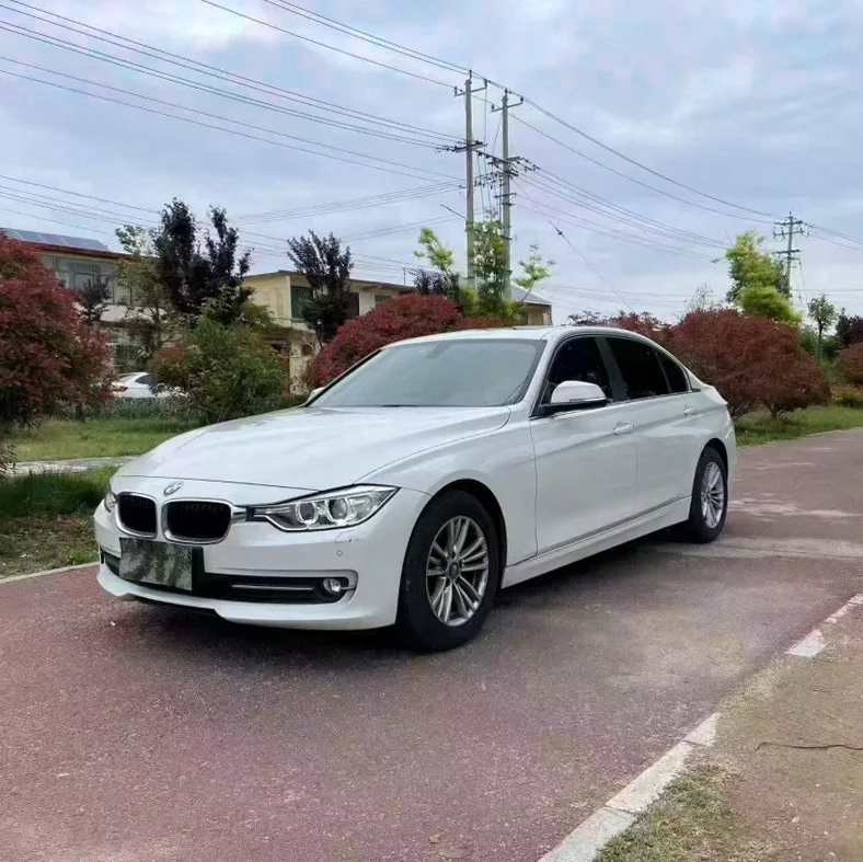 宝马3系 正面外观二