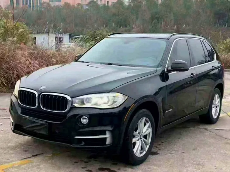 宝马X5 正面外观二