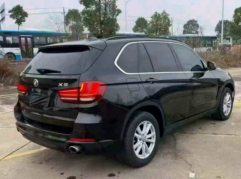 宝马X5 内饰后排