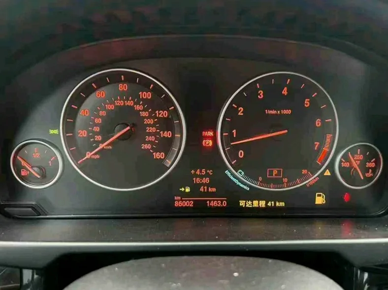 宝马X5 后面外观二