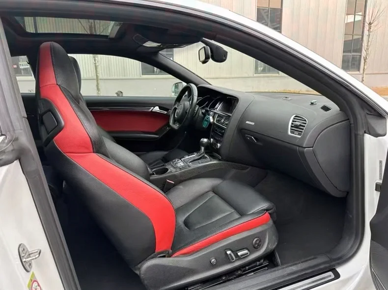 奥迪RS5 后面外观二