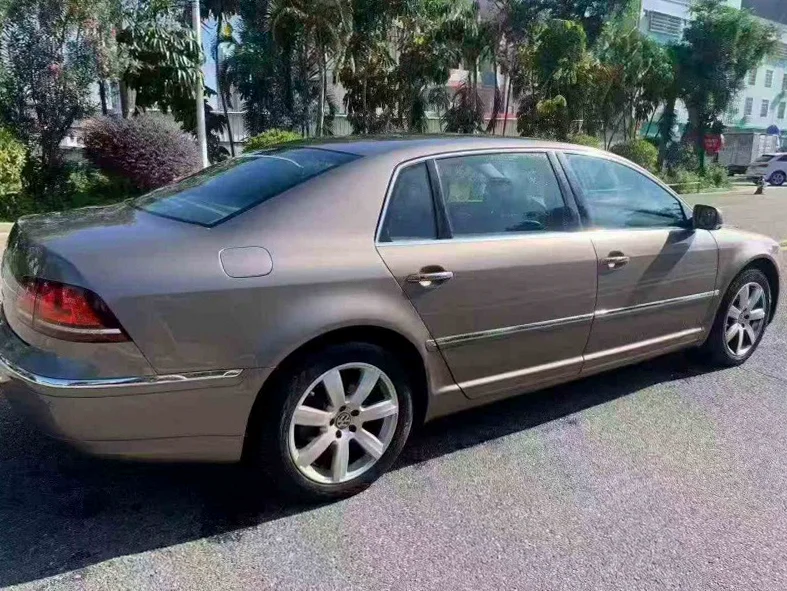 大众辉腾 内饰前排