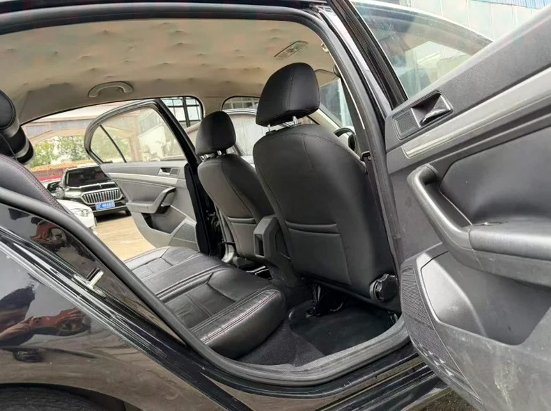 大众朗逸 内饰前排