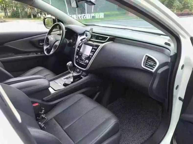 日产楼兰 后面外观二