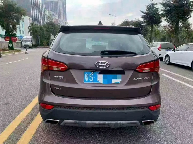 现代新胜达 驾驶室