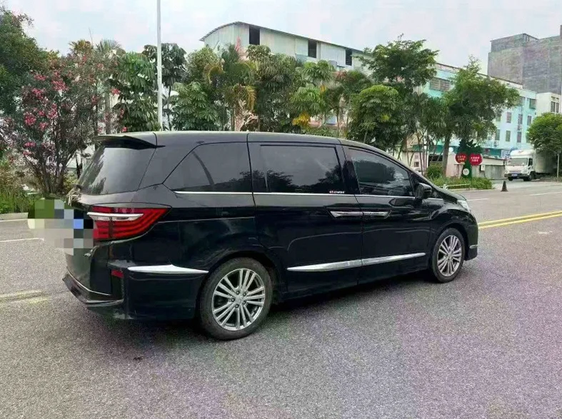 本田艾力绅 内饰后排