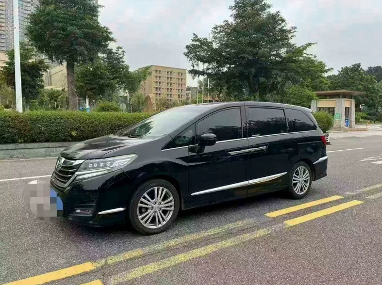 本田艾力绅 正面外观三