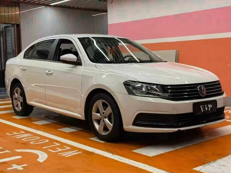 大众朗逸 正面外观二